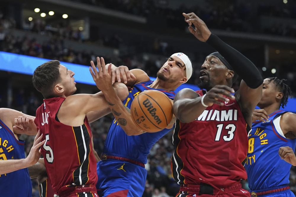 曾凡博此前 曾凡博此前